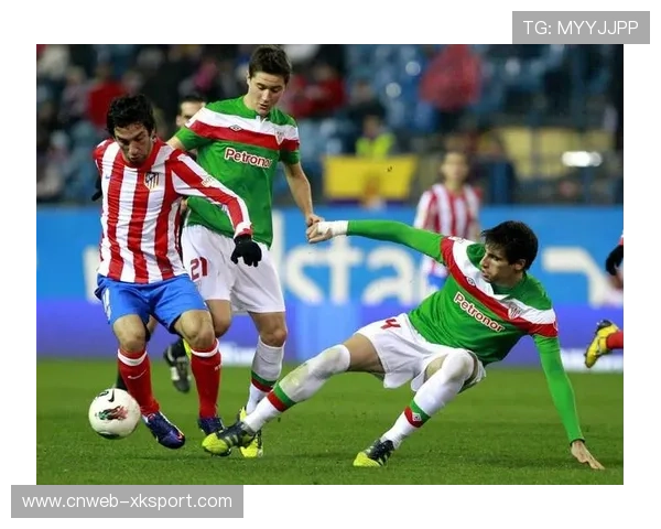 阿贾克斯防线全面失守近三战狂丢七球球队陷入前所未有危机